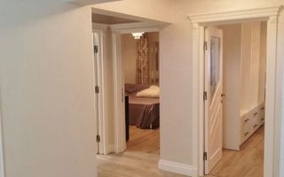 De inchiriat apartament cu 3 camere, zona Piata Mare - Poză 1