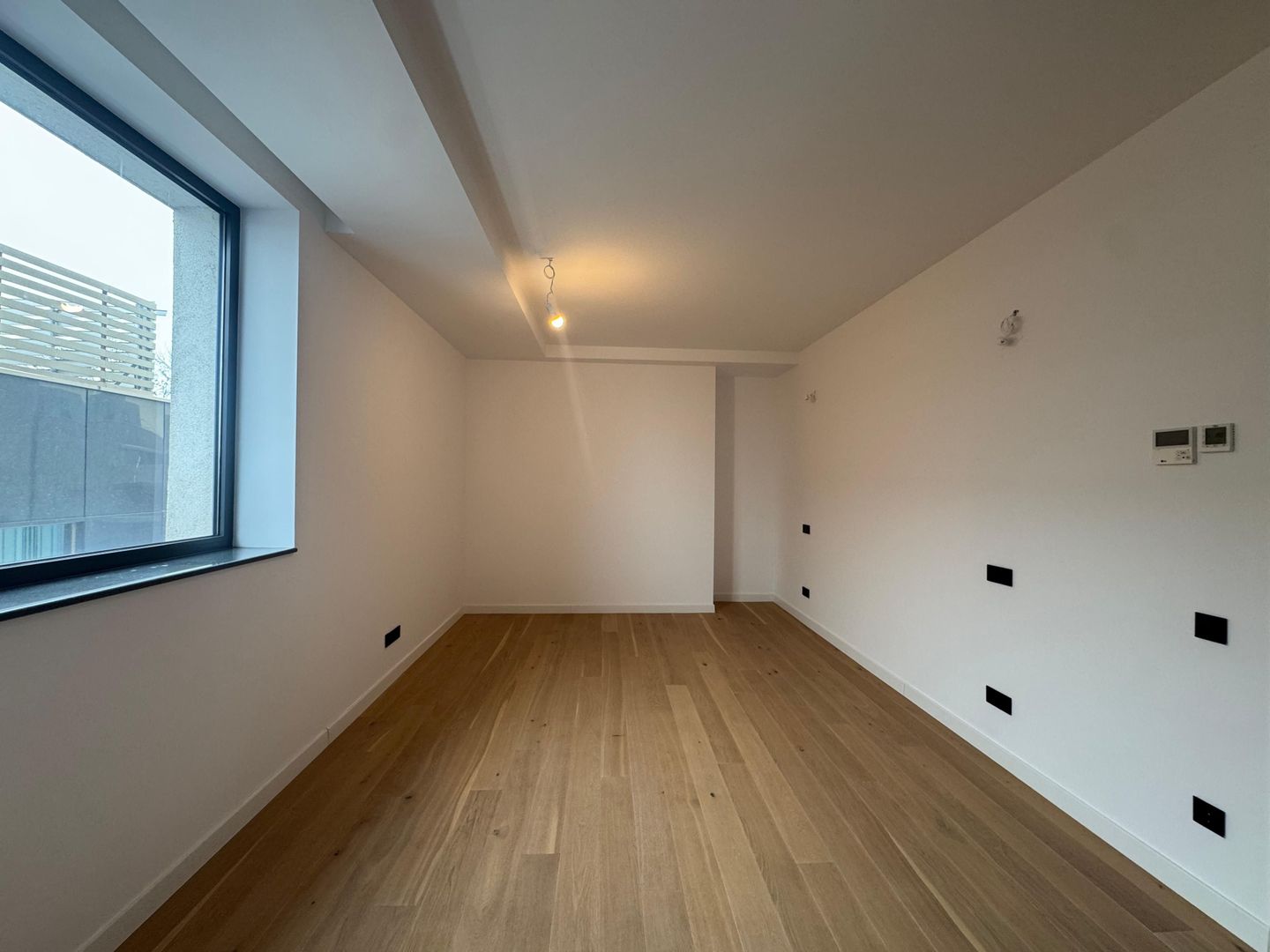 3 camere PREMIUM| 99.7 MP + 9.35 MP terasa - Poză 10