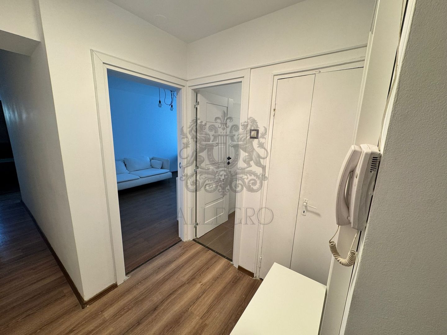 2 camere Piata Victoriei | Titulescu | proaspat renovat si mobilat - Poză 9