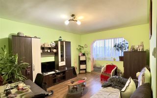 Apartament cu 3 camere, etaj intermediar, zona Dunarii - Poză 1