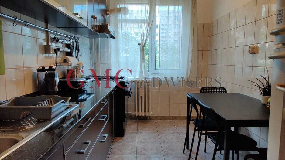 Apartament 2 camere, decomandat, mobilat si utilat, zona Vitan - Poză 3