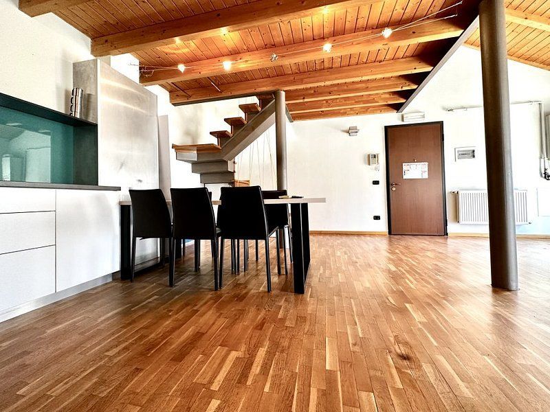 Apartament în Piața Unirii - renovat - mobilat și utilat - Poză 8