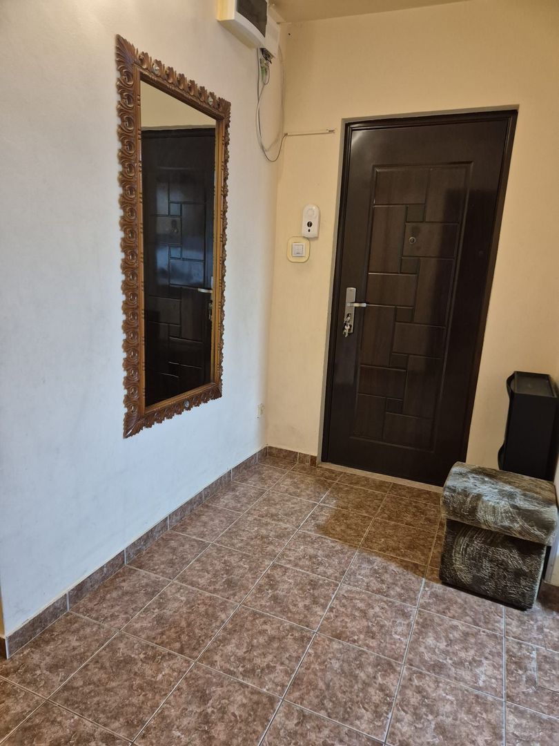 Aradului | 4 camere | Decomandat| Etaj intermediar | 3 balcoane si boxă - Poză 12