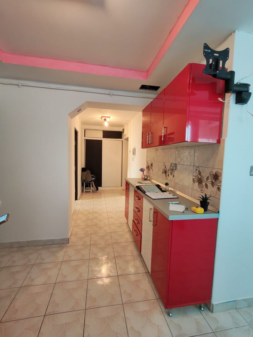 3 camere - zona Big - 2 balcoane spatioase inchise - Poză 1