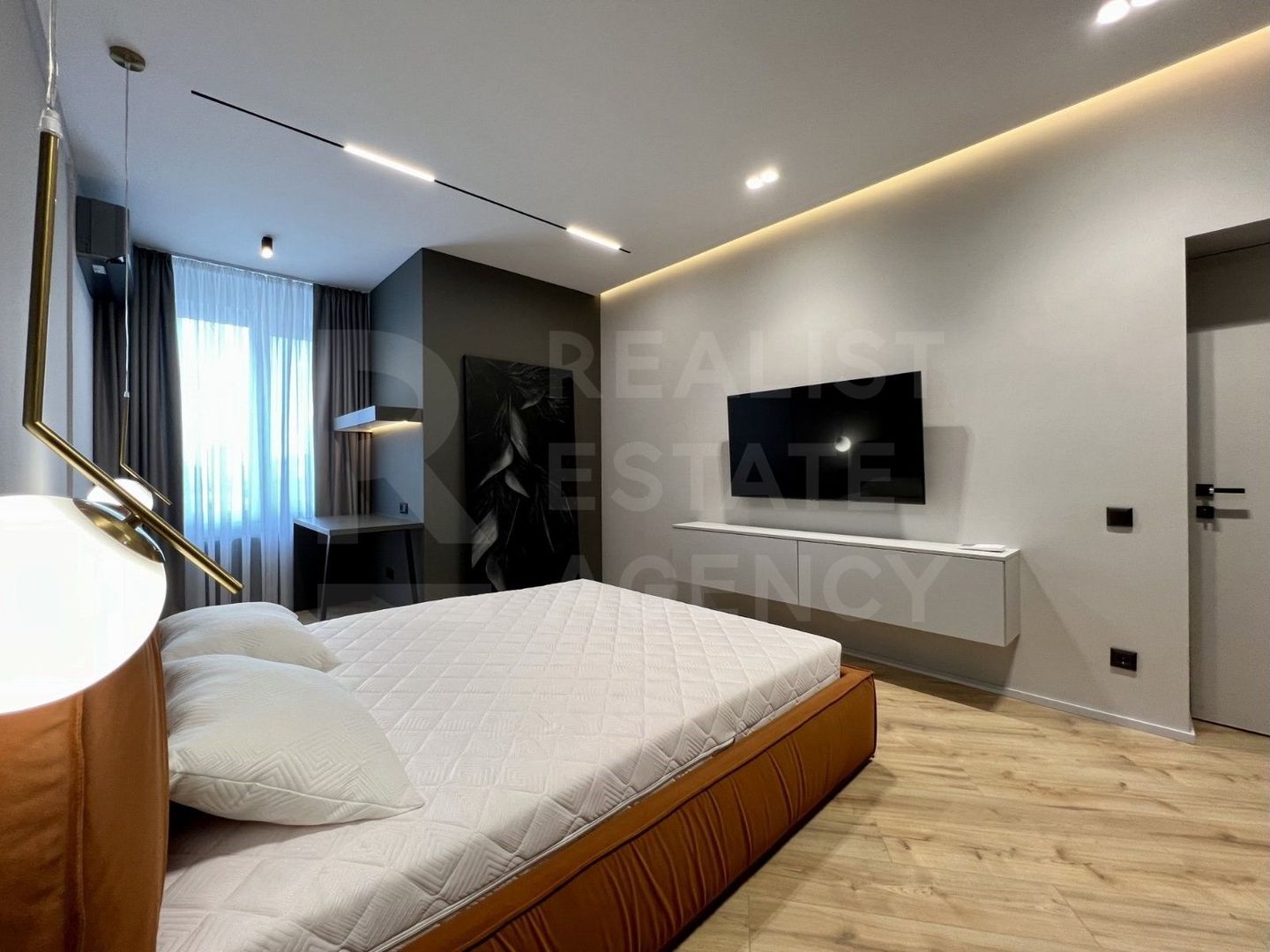 Vânzare, apartament, 2 dormitoare + living, strada Moara Roșie, Centru - Poză 7