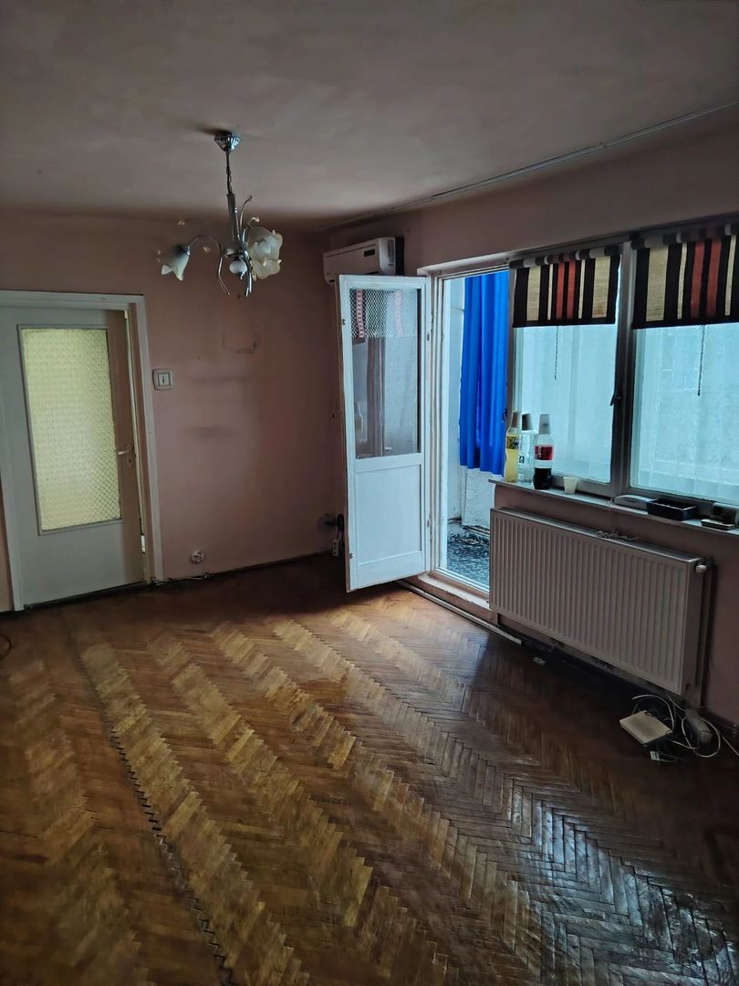 Apartament 2 Camere, Zona Cetatii, Etaj 1, Boxa inscrisa CF, Necesita renovare - Poză 1