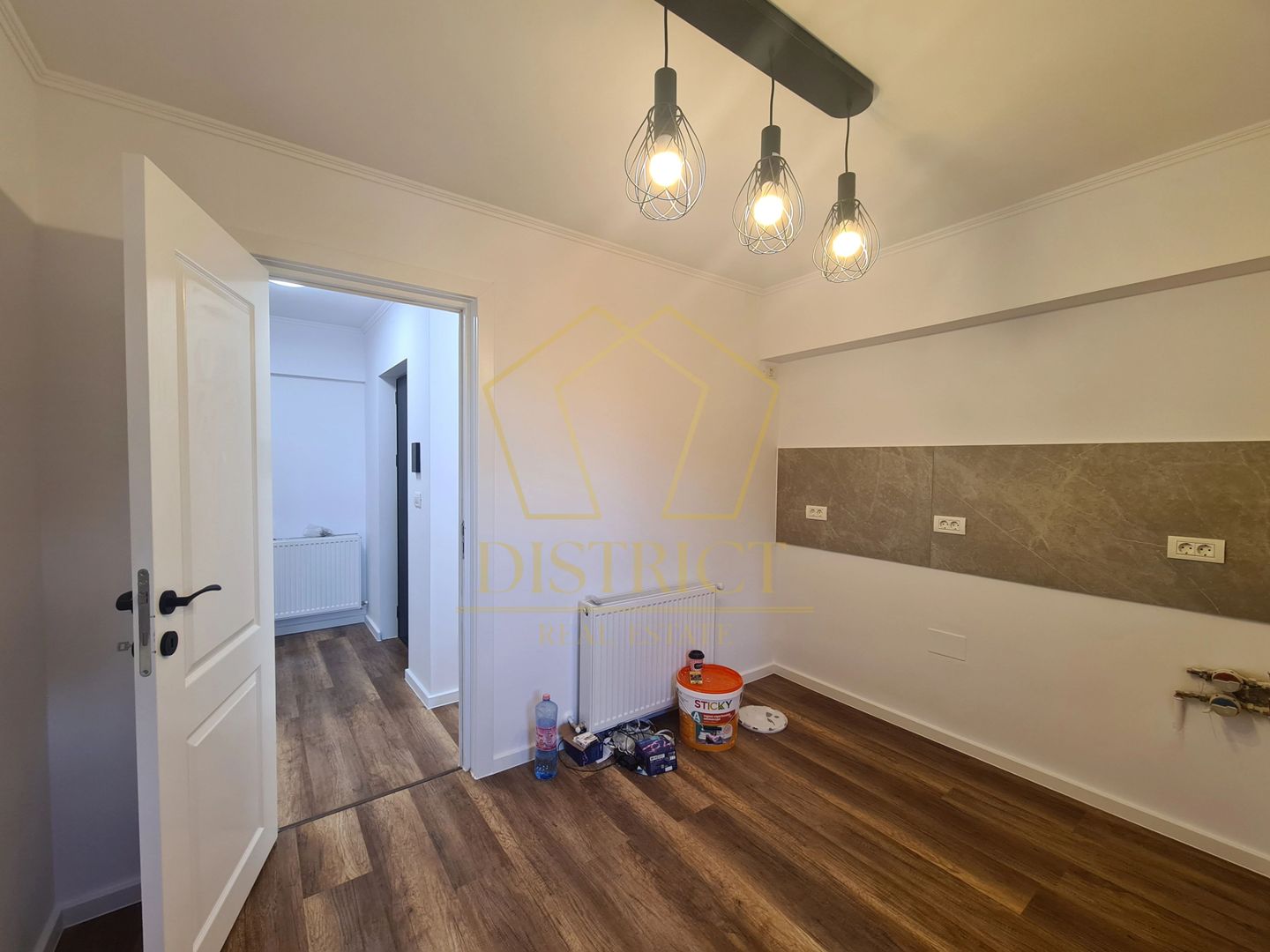Apartament cu 4 camere renovat integral | Etaj 3 | Calea Sagului - Poză 10