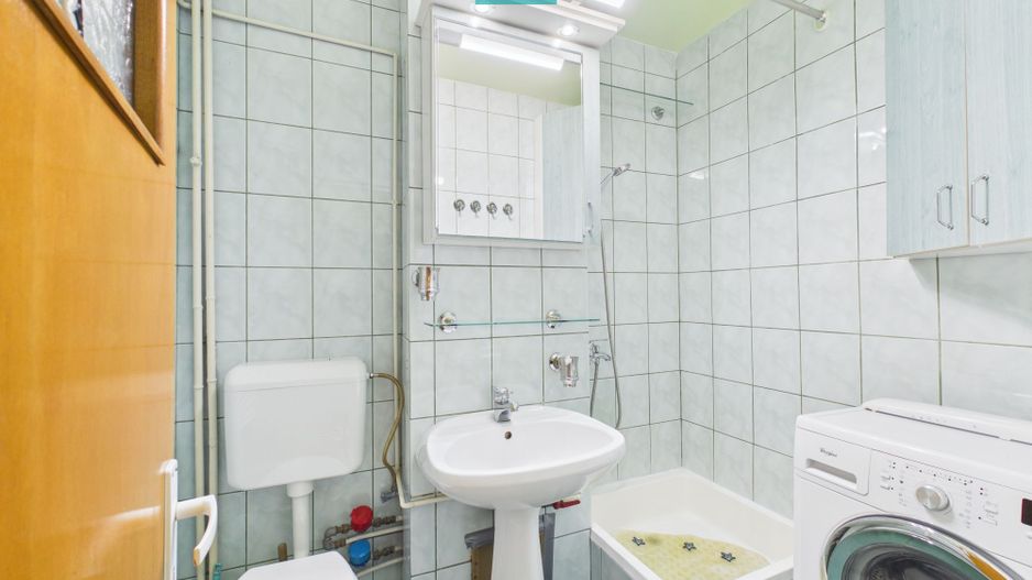 Apartament cu 5 camere în zona Polivalentă - Poză 11