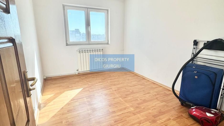 Apartament 3 camere de vânzare – Decebal - Poză 8