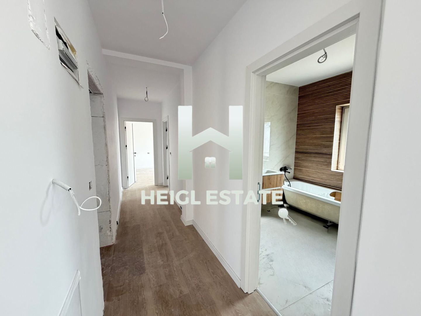 Apartament cu 2 camere si dressing in zona Braytim - Poză 2