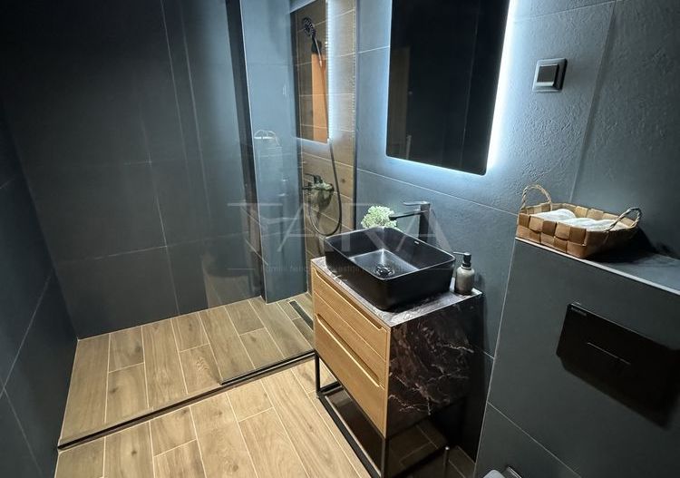Apartament modern cu 2 camere, orientare Sud-Vest, parcare inclusă. - Poză 8