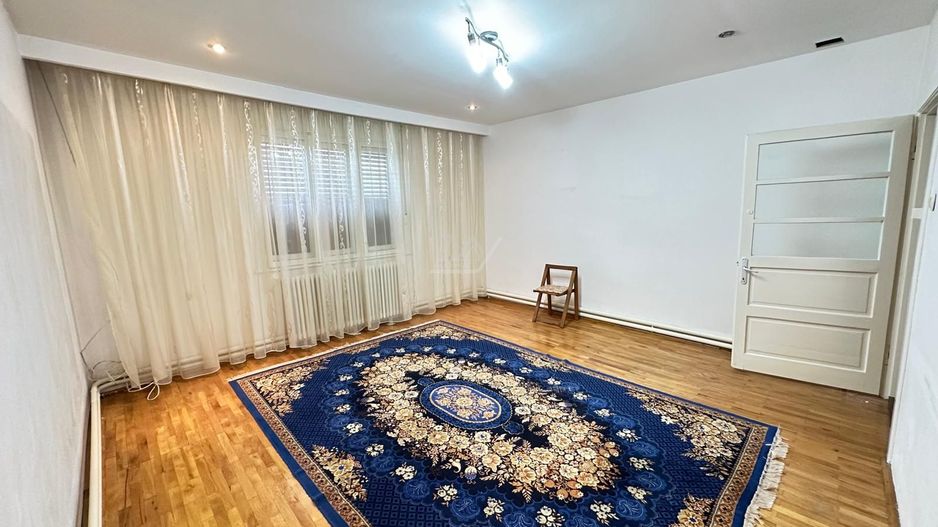 Casa individuala cu 5 camere decomandate. Pozitie excelenta. DIsponibila imediat - Poză 2