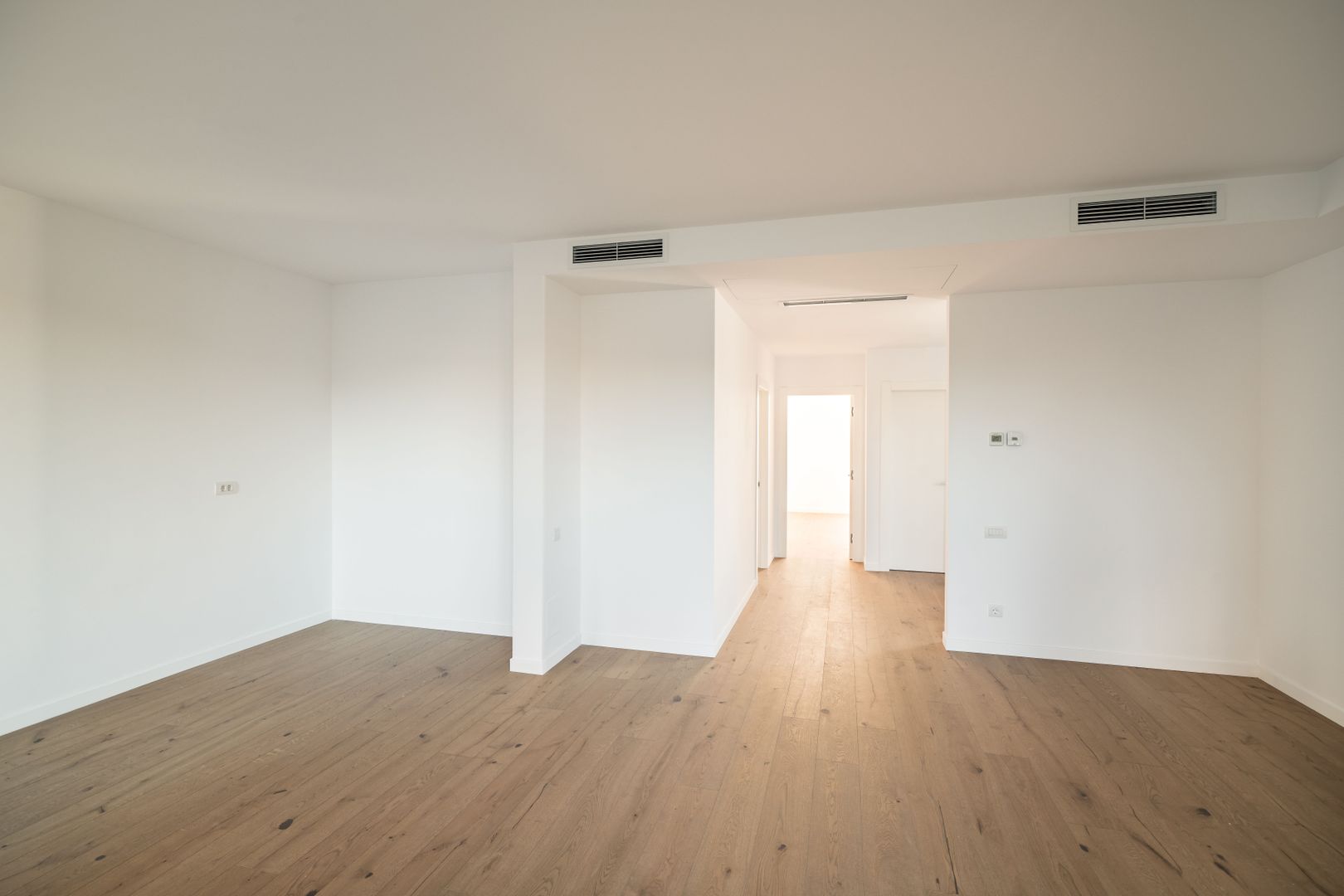 Apartament de 3 camere cu gradina - Poză 6