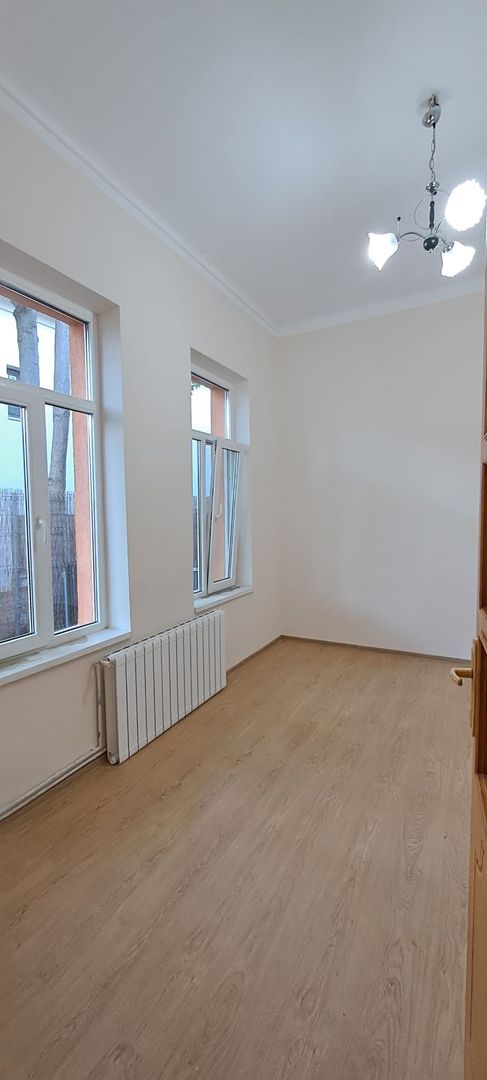 Dimitrie Cantemir - Tineretului, 350 m metrou, casa 2 camere + curte - Poză 1