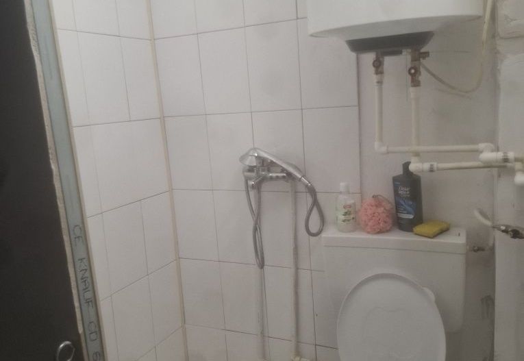 Garsonieră mobilată, etaj 2, lângă metrou Nicolae Grigorescu 250€ - Poză 1