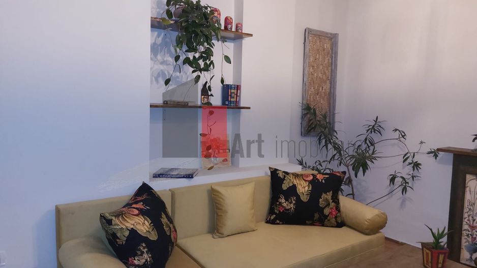 Apartamentul "DISINJATUR" , et. 1/1 in vila stil neoromanesc - Poză 1