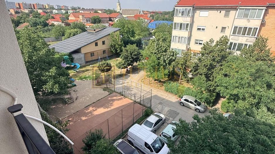 2 camere| loc de parcare cu bariera| apartament frumos| balcon deschis| - Poză 12