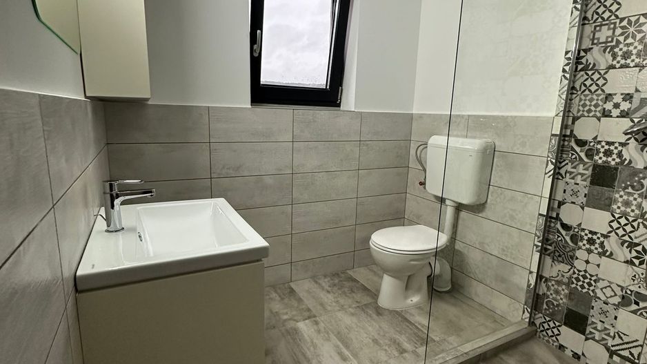 Apartament 4 camere,2băi,bloc NOU,1 parcare,zona 7 Noiembrie - Poză 6