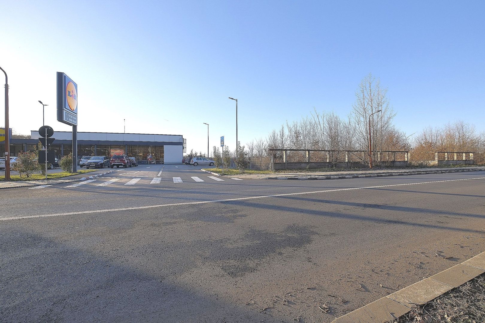 Snagov - langa LIDL, padure si lac, 1.129 mp. teren intravilan - Poză 2