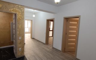 Apartament 3 camere in Prelungirea Ghencea. Renovat de la 0 ! - Poză 2