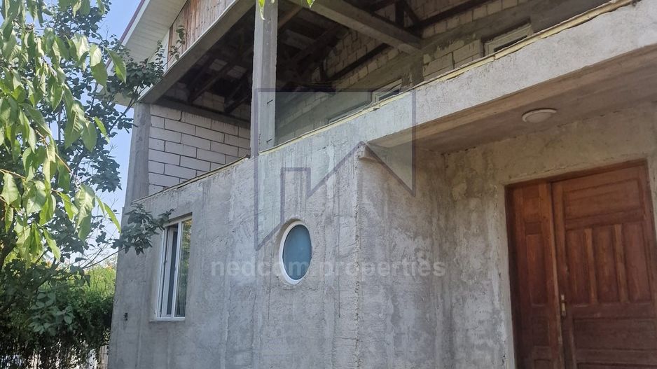 Vanzare Vila S+P+1E+Pod - Adunatii Copaceni - Poză 4