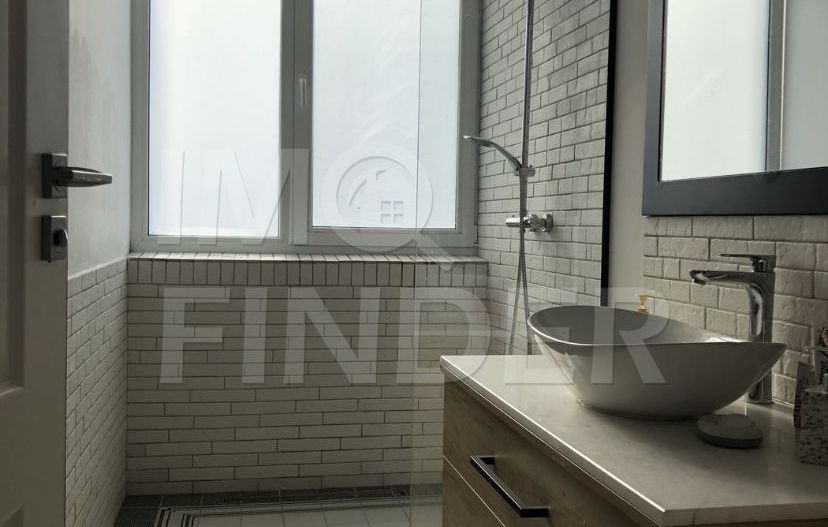 Vânzare 3 camere, 80 mp Centru, imobil nou, parcare subterana - Poză 8