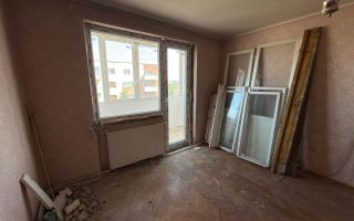 BRASADAS vinde ap 2 cam in Carpați 1 la etajul 3/4. - Poză 3