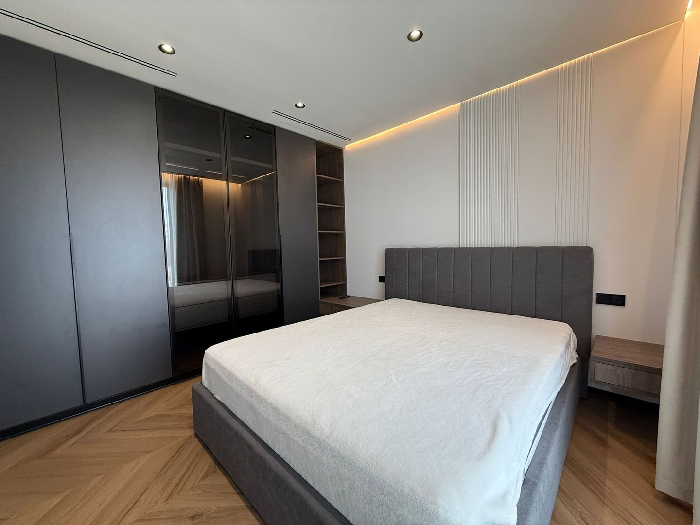 Exclusivitate Absolută în Calea Aradului | Casă High-End Complet Mobilată - Poză 15