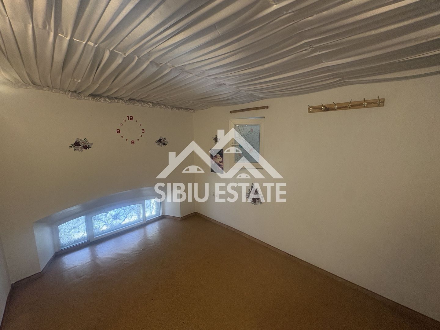 Spatiu comercial 50 mp | Intrare din strada | Central - Poză 4