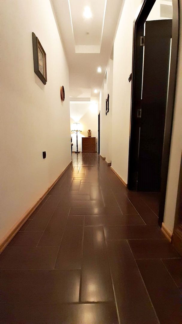 Apartament  deosebit-Piata Unirii,  apartament in casa  4 camere, 2 bai. - Poză 13