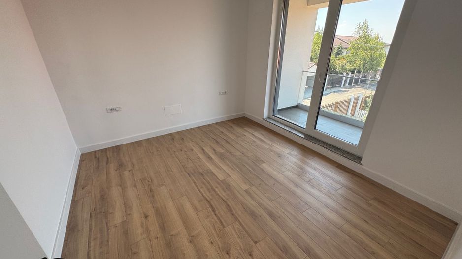 Vile Tunari, zona BUNA, Toate Utilitatile, curte 350m2 - Poză 9