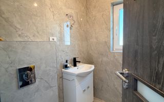 Casa de vanzare in Comuna Berceni | Zona de intrare | 5 camere | - Poză 9