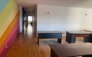 Apartament in vila de inchiriat - pretabil zona birou - Poză 1