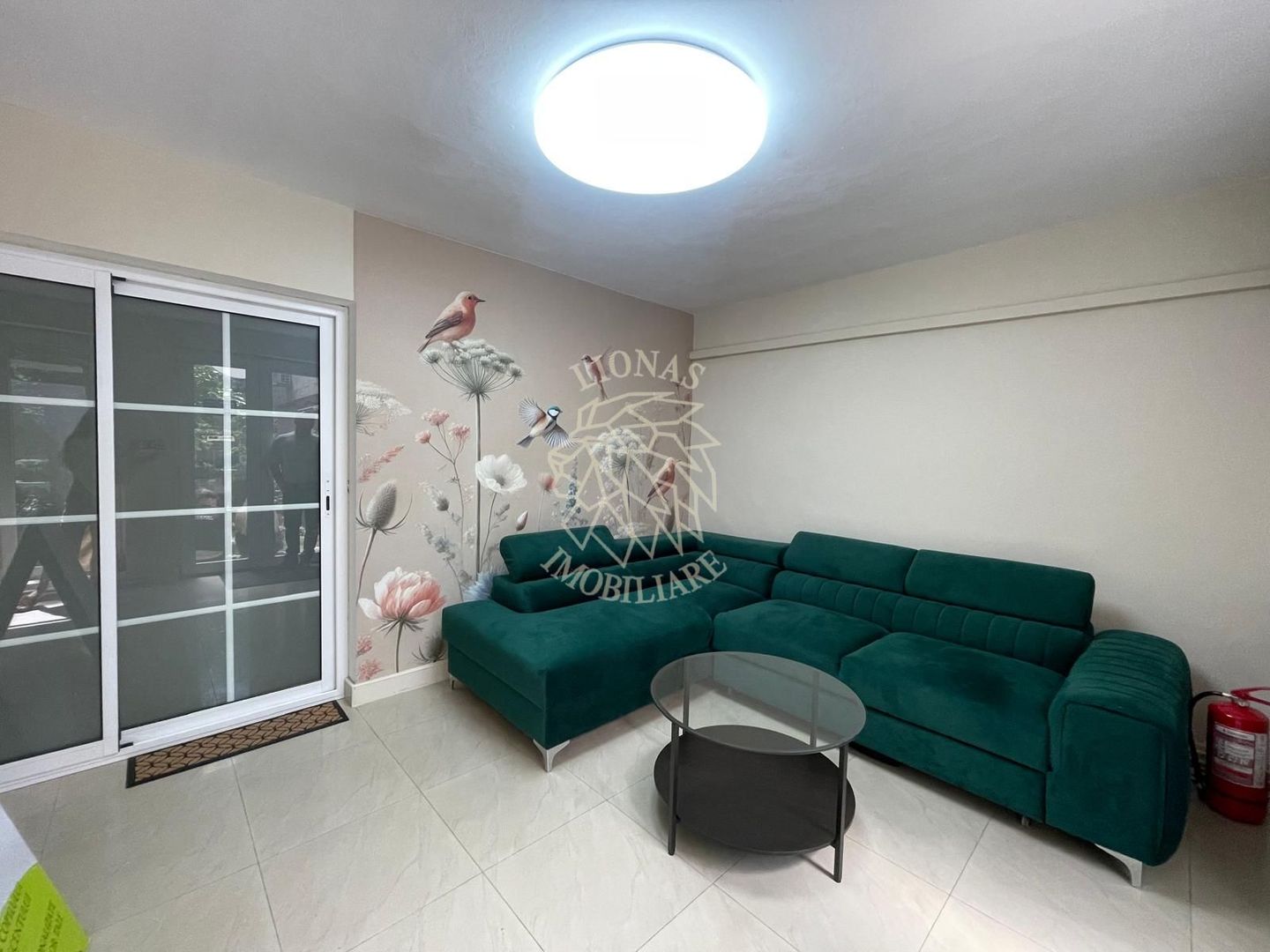 Spatiu comercial 48 mp-ideal salon, cabinet-Zona Decebal - Poză 1