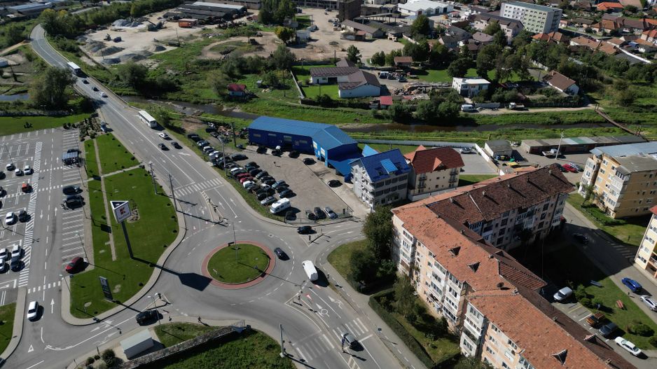 Oportunitate strategică de dezvoltare în Hațeg 3.079 mp - Poză 1