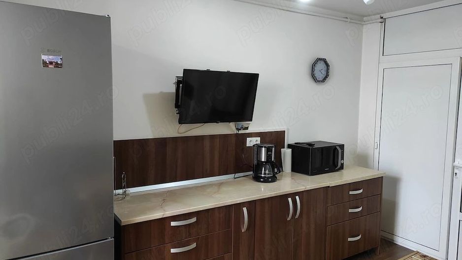 De închiriat | Apartament 3 camere decomandat | Str. Nicolae Iorga - Poză 2