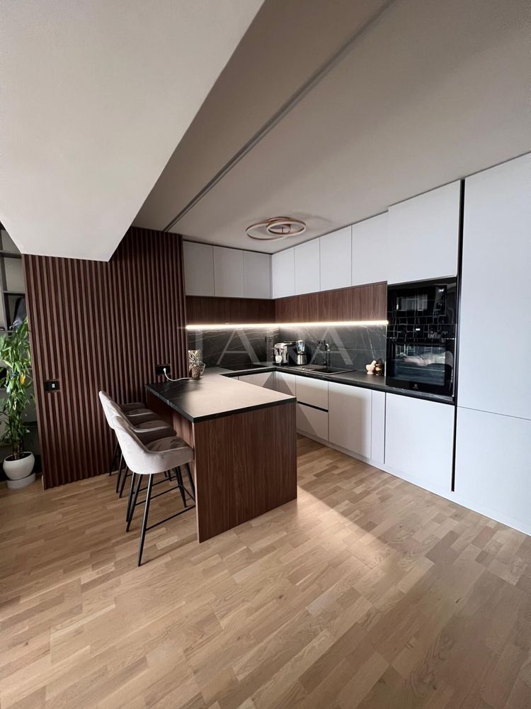 Apartament ultrafinisat, panorama spectaculoasa! - Poză 1