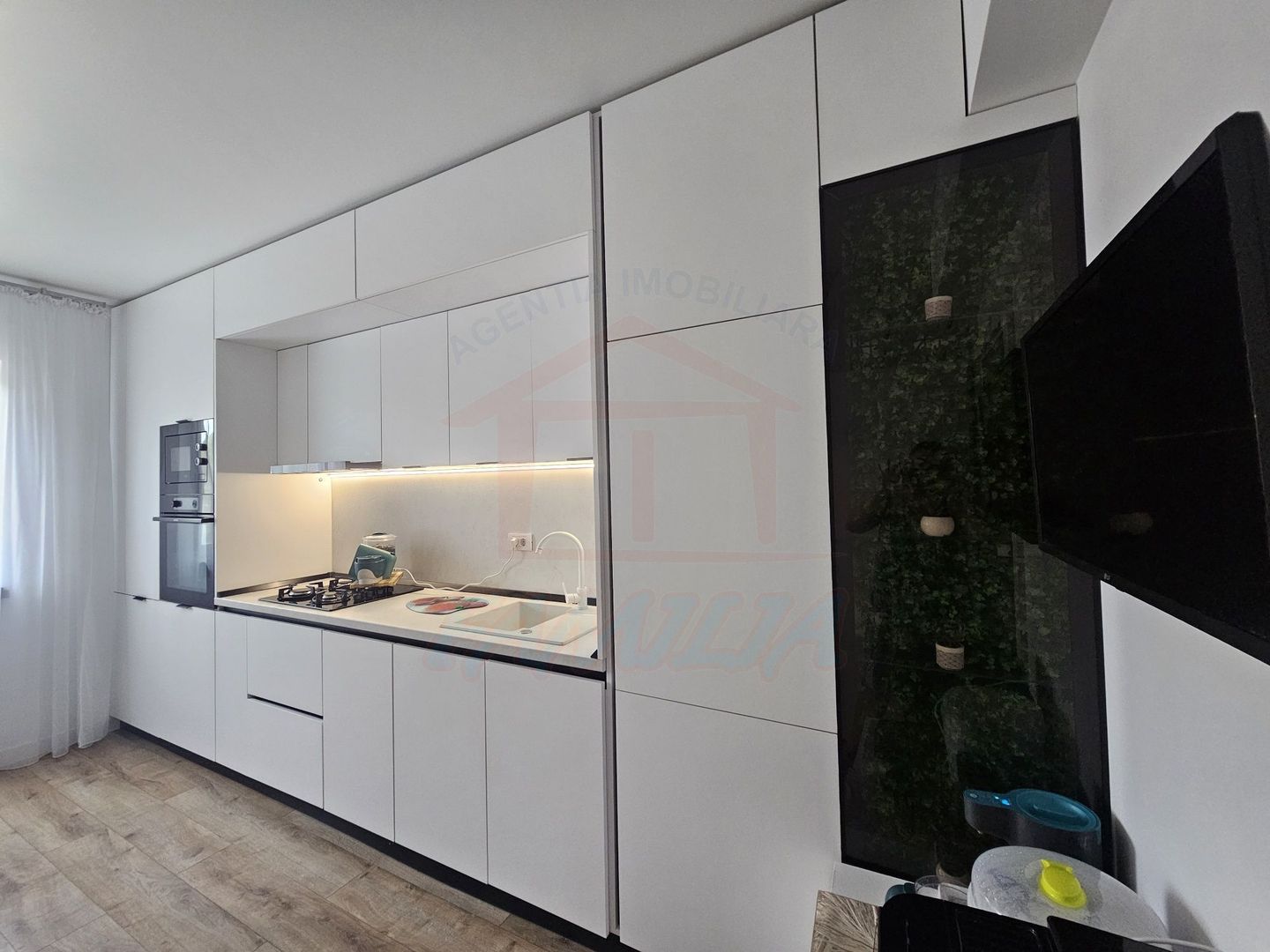 Vanzare apartament cu 2 camere, zona Garii, 71 mp, 147.000 EURO - Poză 5