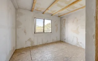 Două case. O singură curte. Mai multe feluri de a spune „acasă” - Poză 22