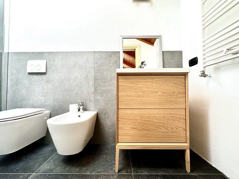 Apartament în Piața Unirii - renovat - mobilat și utilat - Poză 29