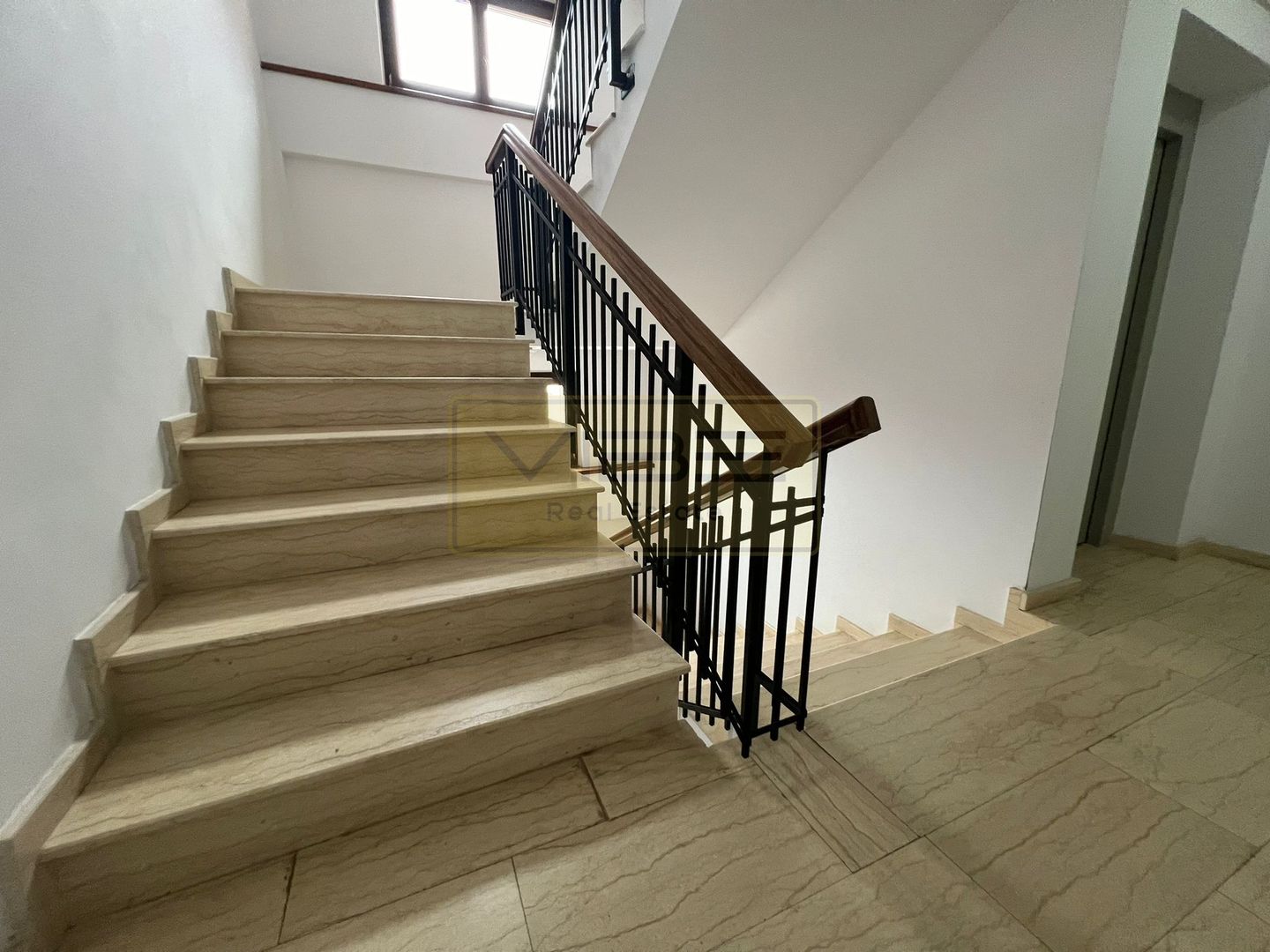 Apartament 2 camere mobilat/intabulat  Galata -  1km Belvedere - Poză 22