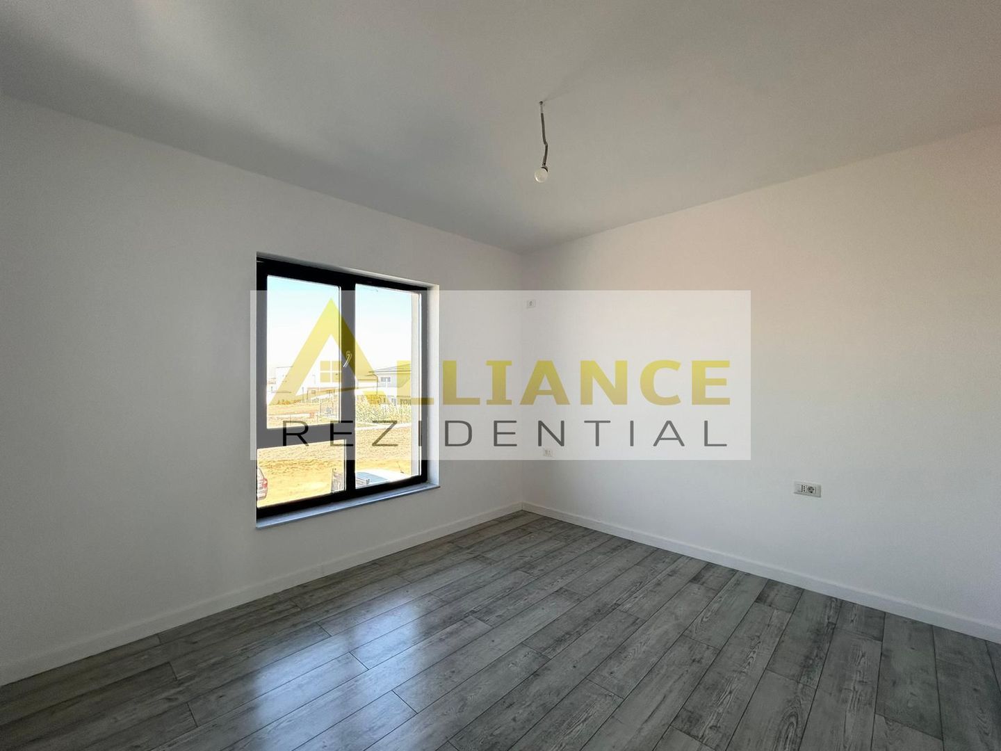 Casa Individuala de vanzare - Teren 350 mp | 4 camere - 3 bai - Poză 18