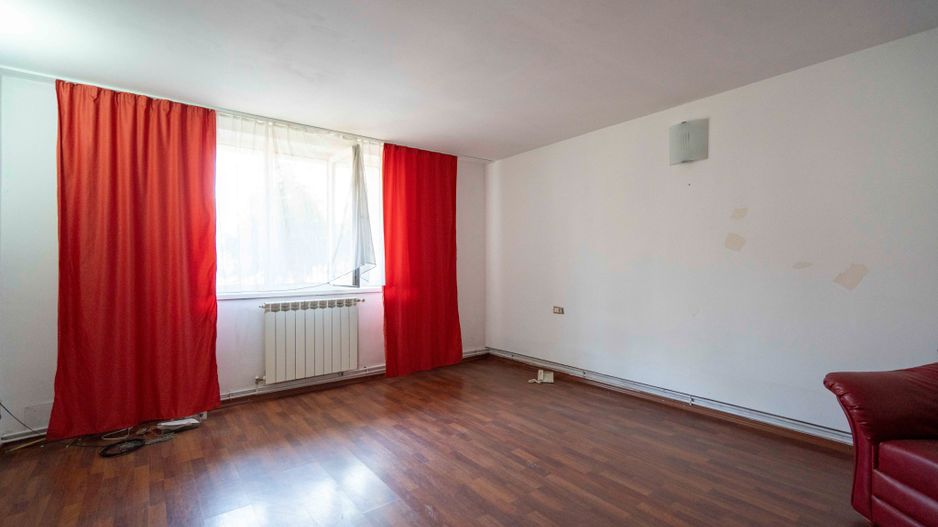 Casa cu 5 camere si 350 mp de teren in spate la parcul Salca - Poză 5