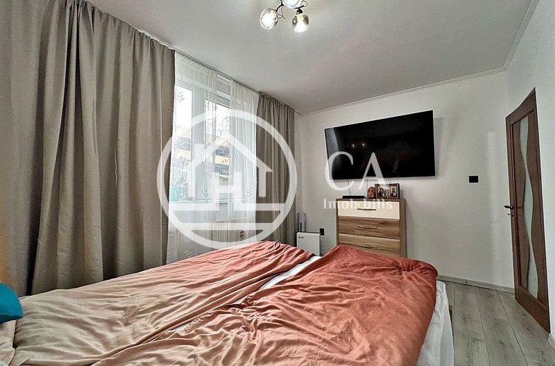 Apartament de vânzare la curte comună cu 3 camere, Ultracentral Oradea - Poză 2