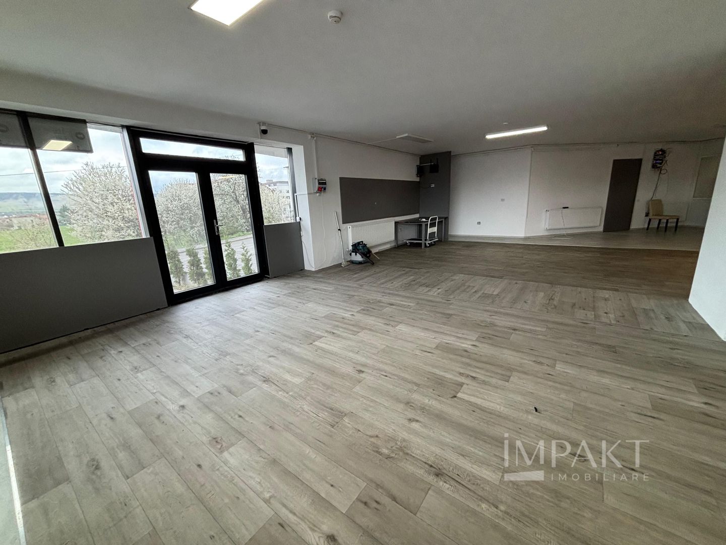 De vânzare spațiu comercial, show-room - Florești - Poză 3