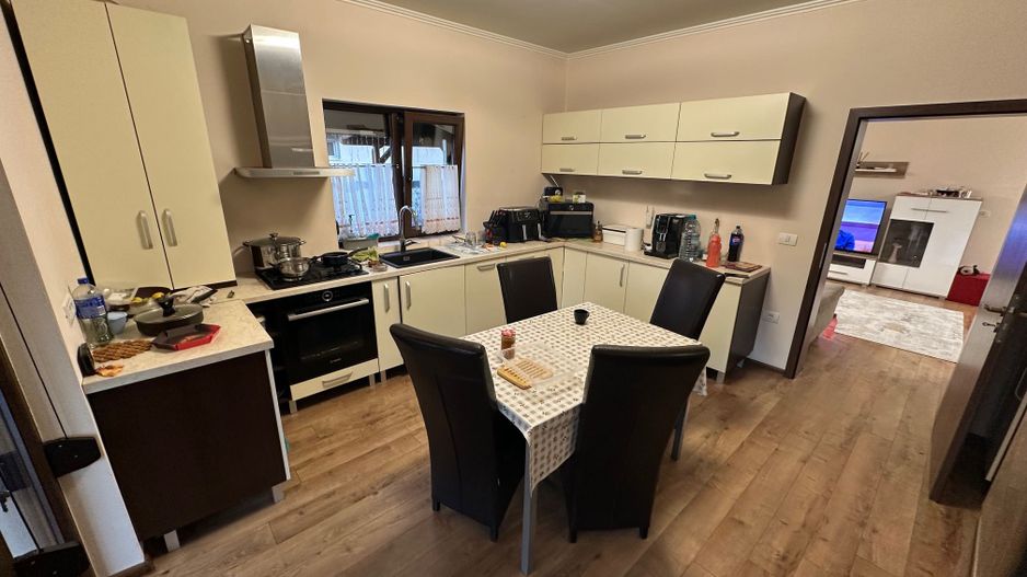 Casa parter cu carpot - Poză 11