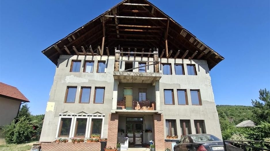 Pensiune de vanzare in Oradea zona Podgoria - Poză 1