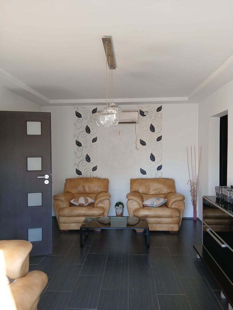 Apartament 3 camere de vanzare Gorjului - Poză 2
