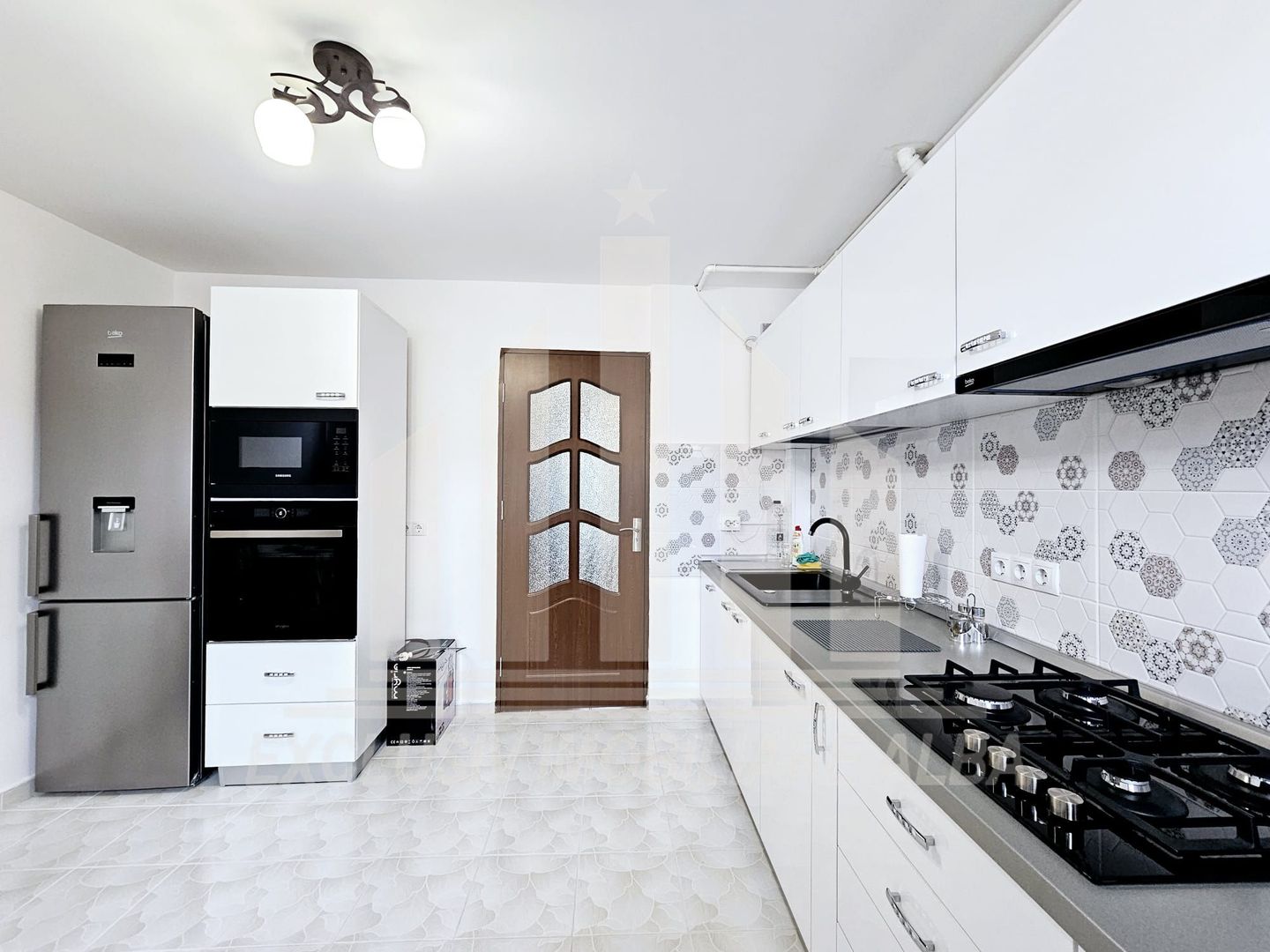 Apartament cu 2 camere decomandate de vanzare, Cetate - Poză 2