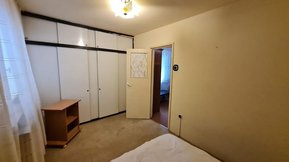 Apartament modest în zona Dacia - Poză 4